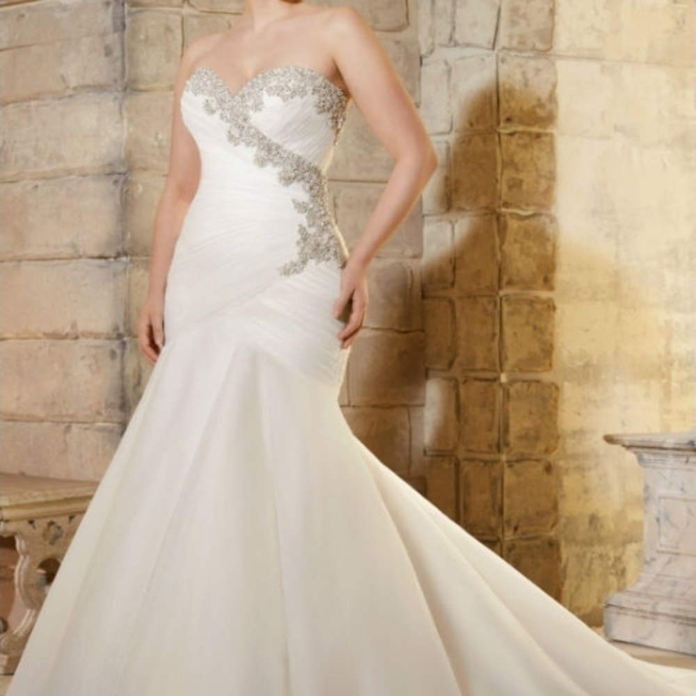 Mori Lee Julietta White Strapless Mermaid Wedding Gown size 12 nwt